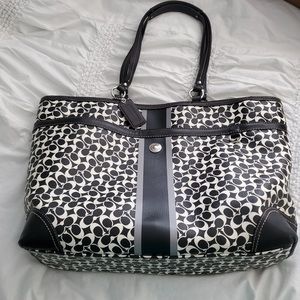 Large coach tote bag
